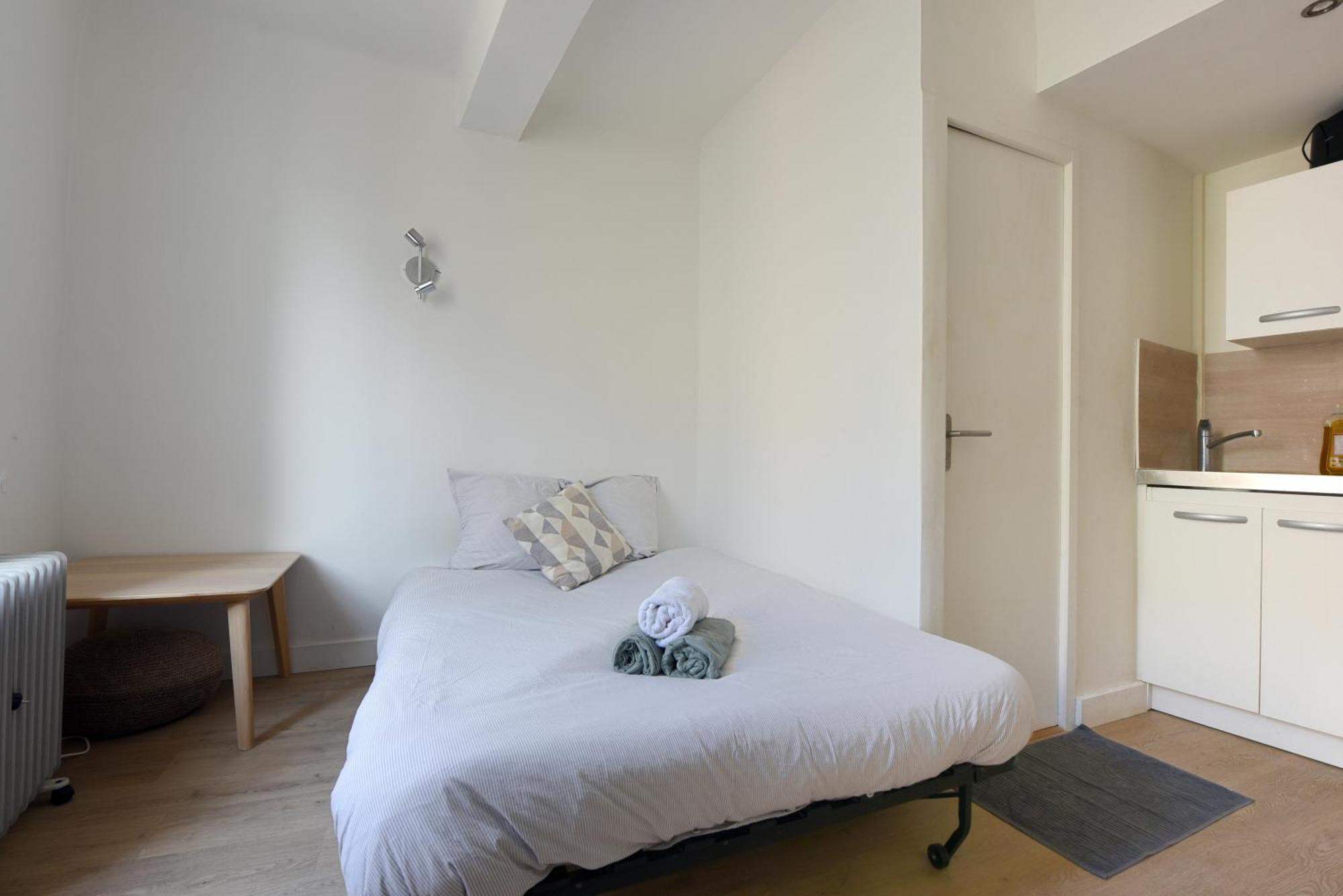 Studio Garrigue La Fare-les-Oliviers Екстериор снимка